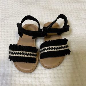 old navy 5 baby boho sandals euc
